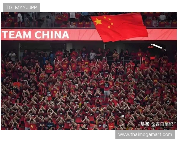 越南队状态回暖，金星闪耀表现引发全国关注和狂欢节庆热潮