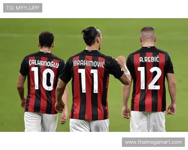 博斯克执教理念强调控球与战术纪律，注重团队协作与攻守平衡