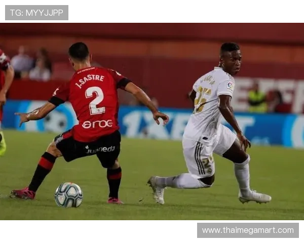 维尼修斯：速度型边锋向全面进攻核心的生涯转型解析