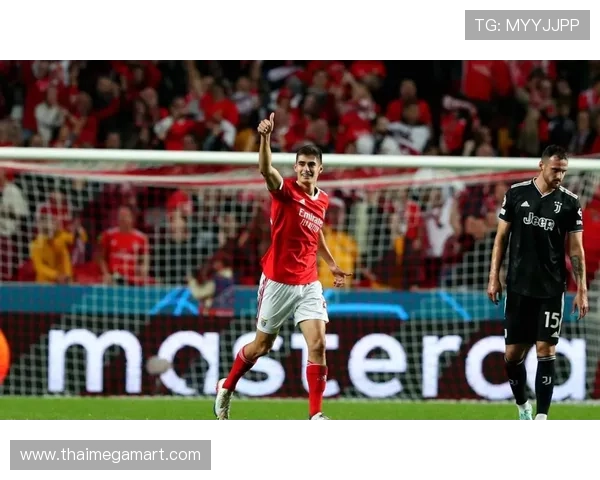 卡马文加：对抗与覆盖如何支撑中场防守